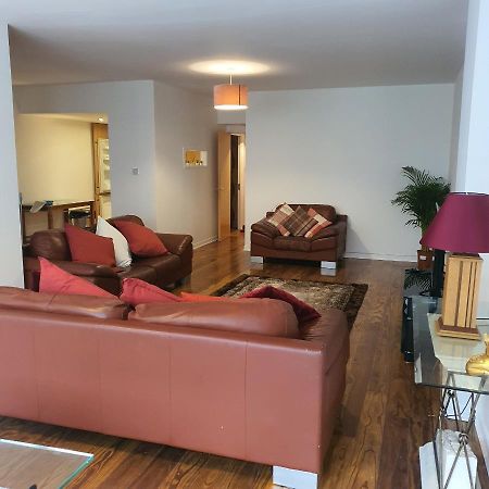 Modern Apt @Tramway Theatre Apartamento Glasgow Exterior foto