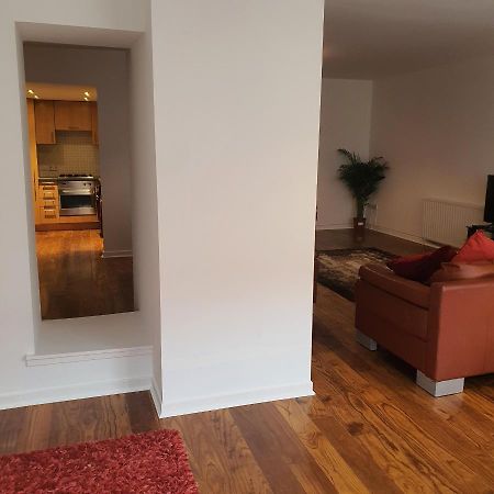 Modern Apt @Tramway Theatre Apartamento Glasgow Exterior foto